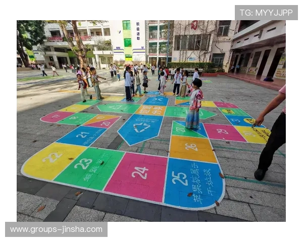 学校地面游戏彩绘镂空模具自制方法与创意设计分享